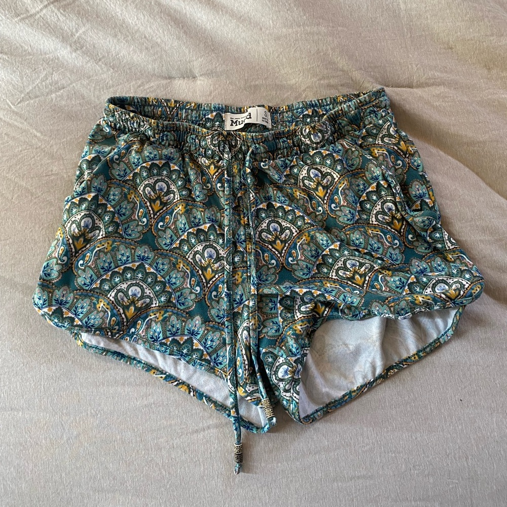 MUDD// comfy shorts// with strings// small